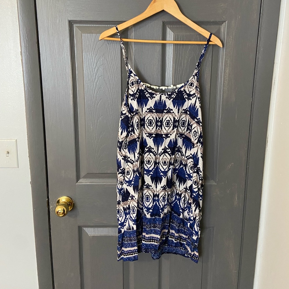 Aakaa dress